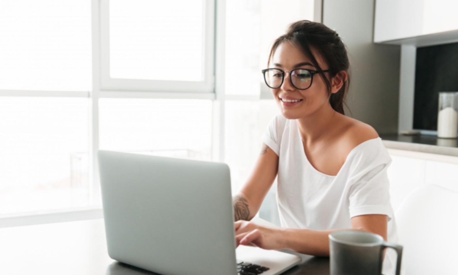 Financial planning workspace with calculator and charts